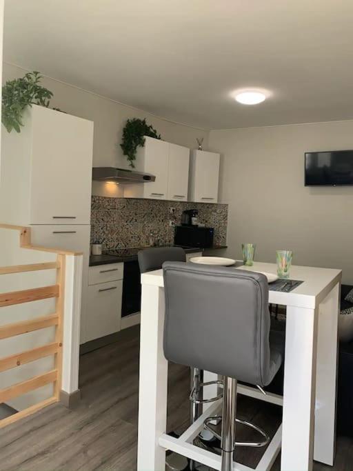 Appartement Le Cocon T2 Duplex 24 M2 à Niort Extérieur photo